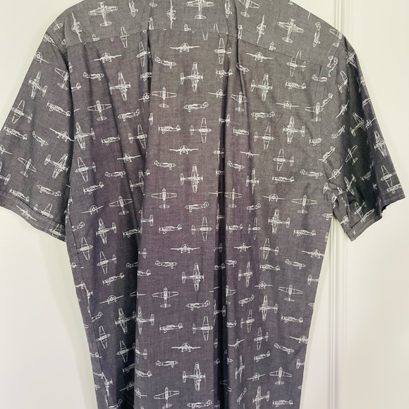 Shirt sleeve gray with planes - Picture 3 of 4